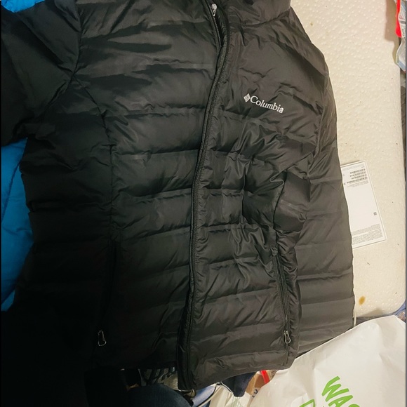 Columbia coat with a hood - Picture 2 of 2